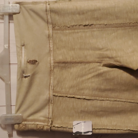 NWT FREE PEOPLE HIGH RISE CATCH ME IF YOU CAN LEGGINGS, DISCOUNTED  DESERT SAGE - Picture 14 of 16
